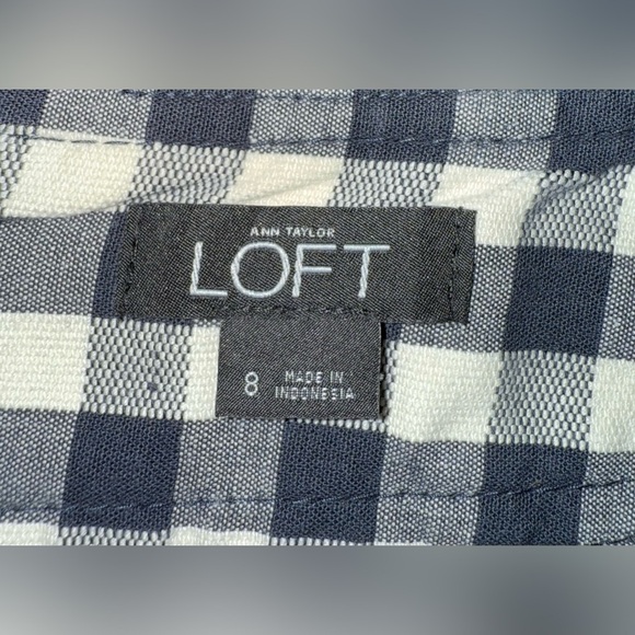 Loft Navy and White checkered preppy nautical shorts side zipper  size 8 EUC - Picture 9 of 9